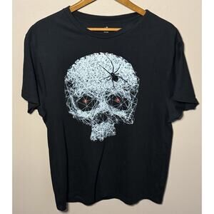 Celebrate Halloween XL Spider Web Skull Graphic T-shirt